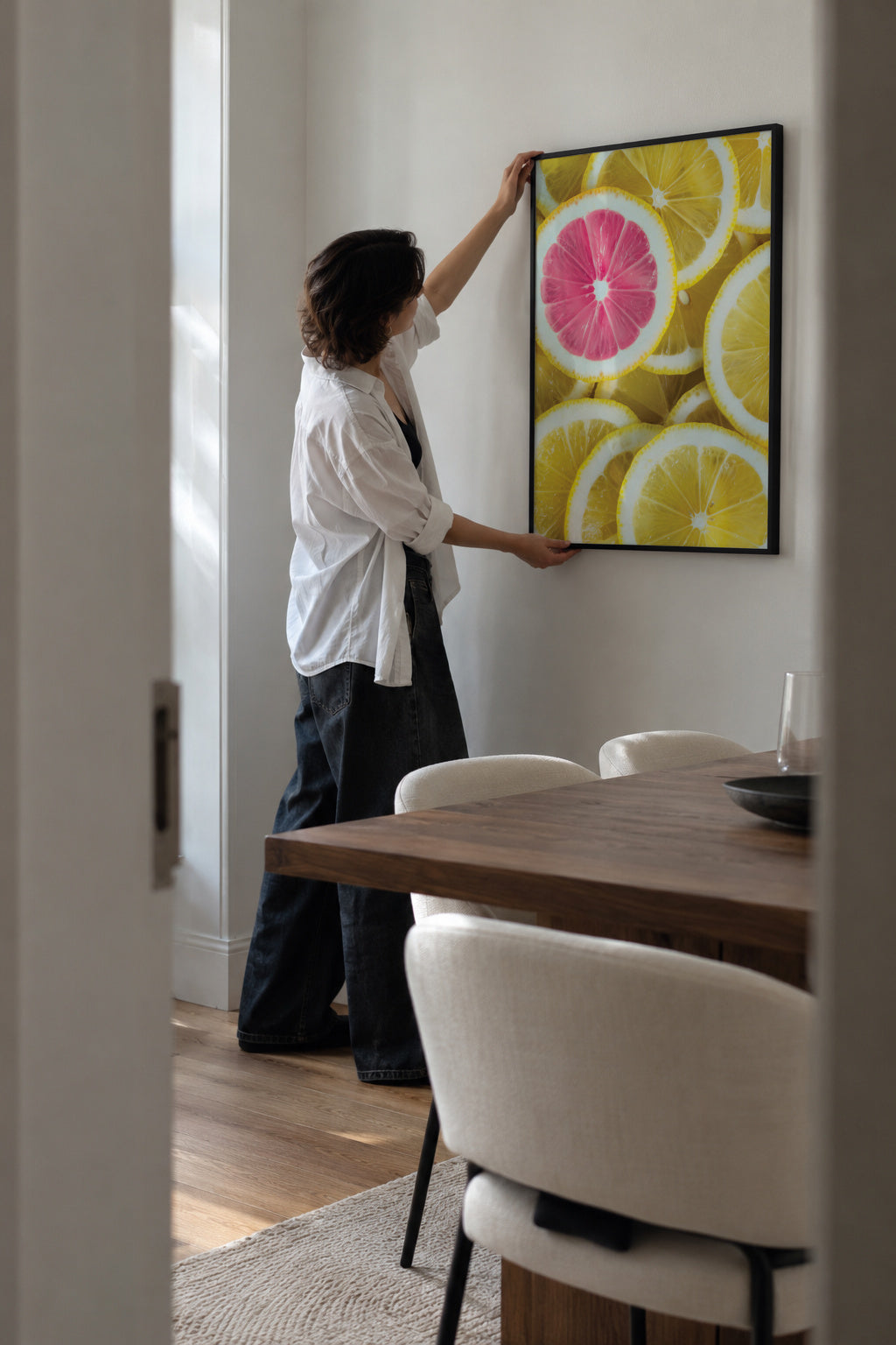 The pink lemon - Framed poster in an interior