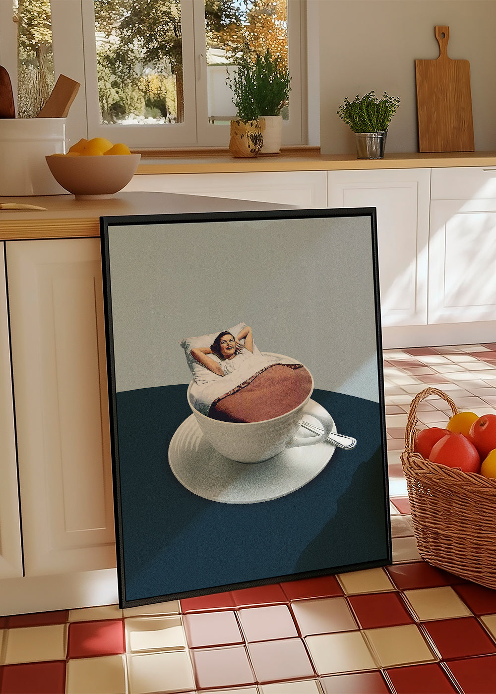 Keuken kunst: reuzenkop collage met ontspannen figuur