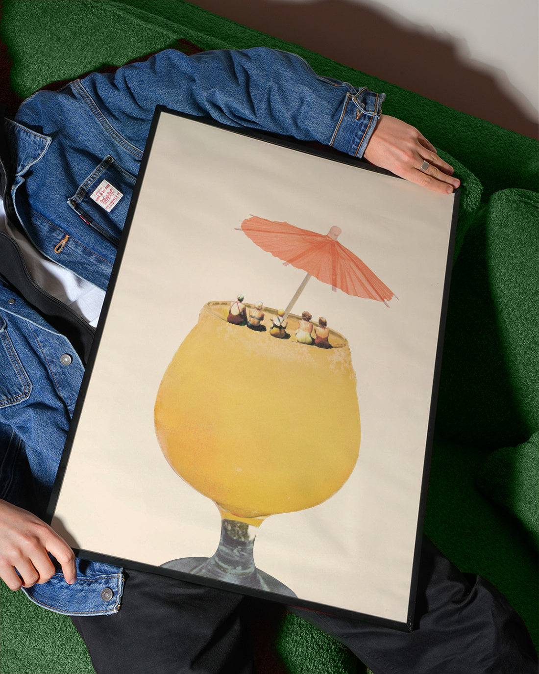 Holiday in a glass 2 - Framed poster detail