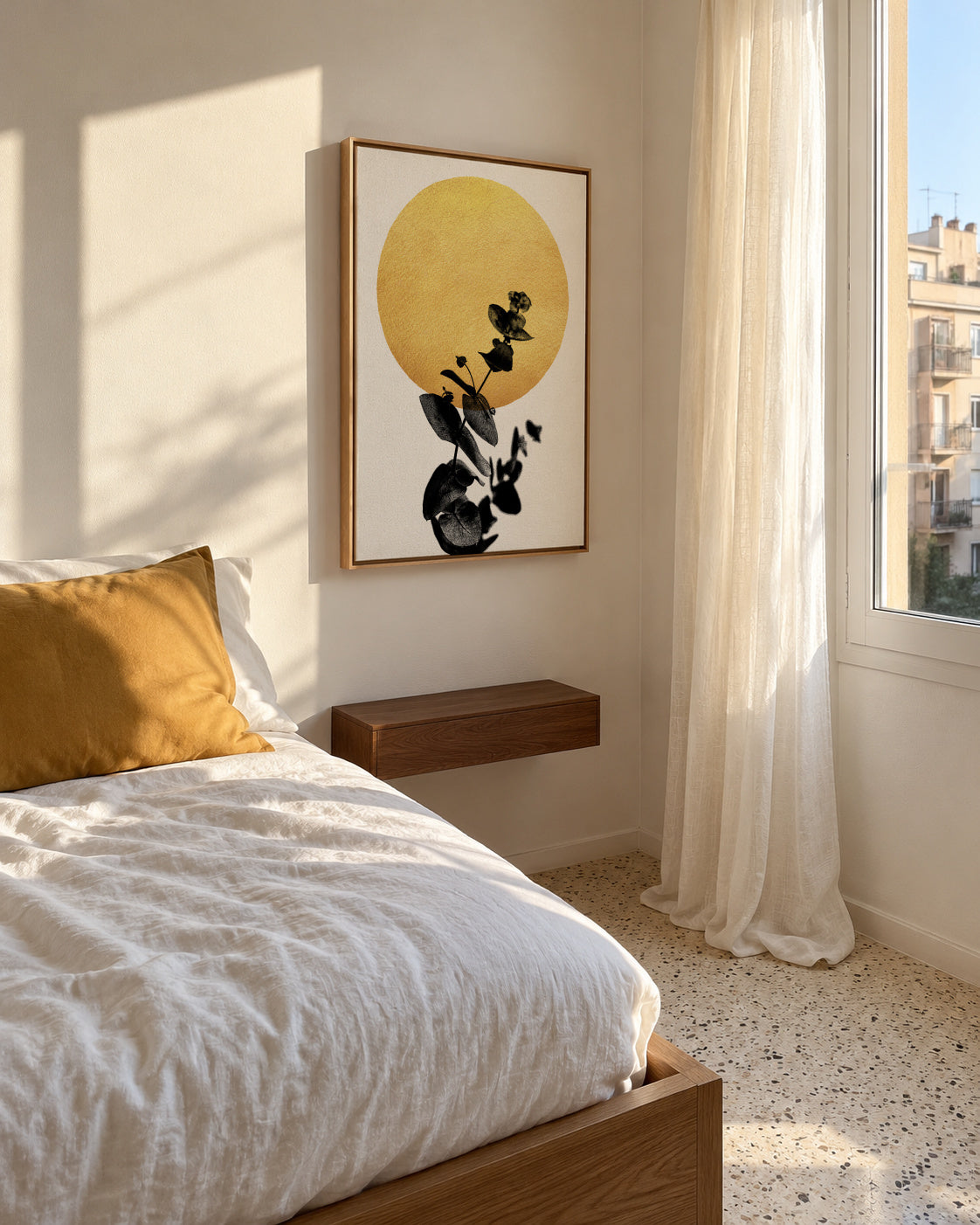 La vie en rose - Framed canvas in an interior