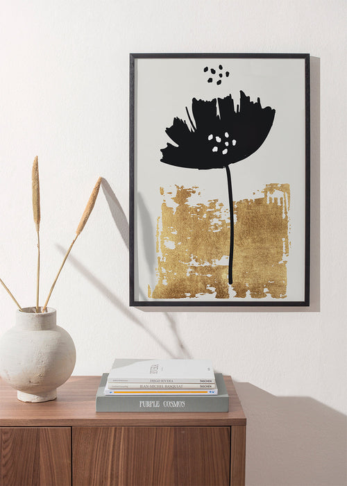 Botanische print: zwarte klaproos met gouden textuur