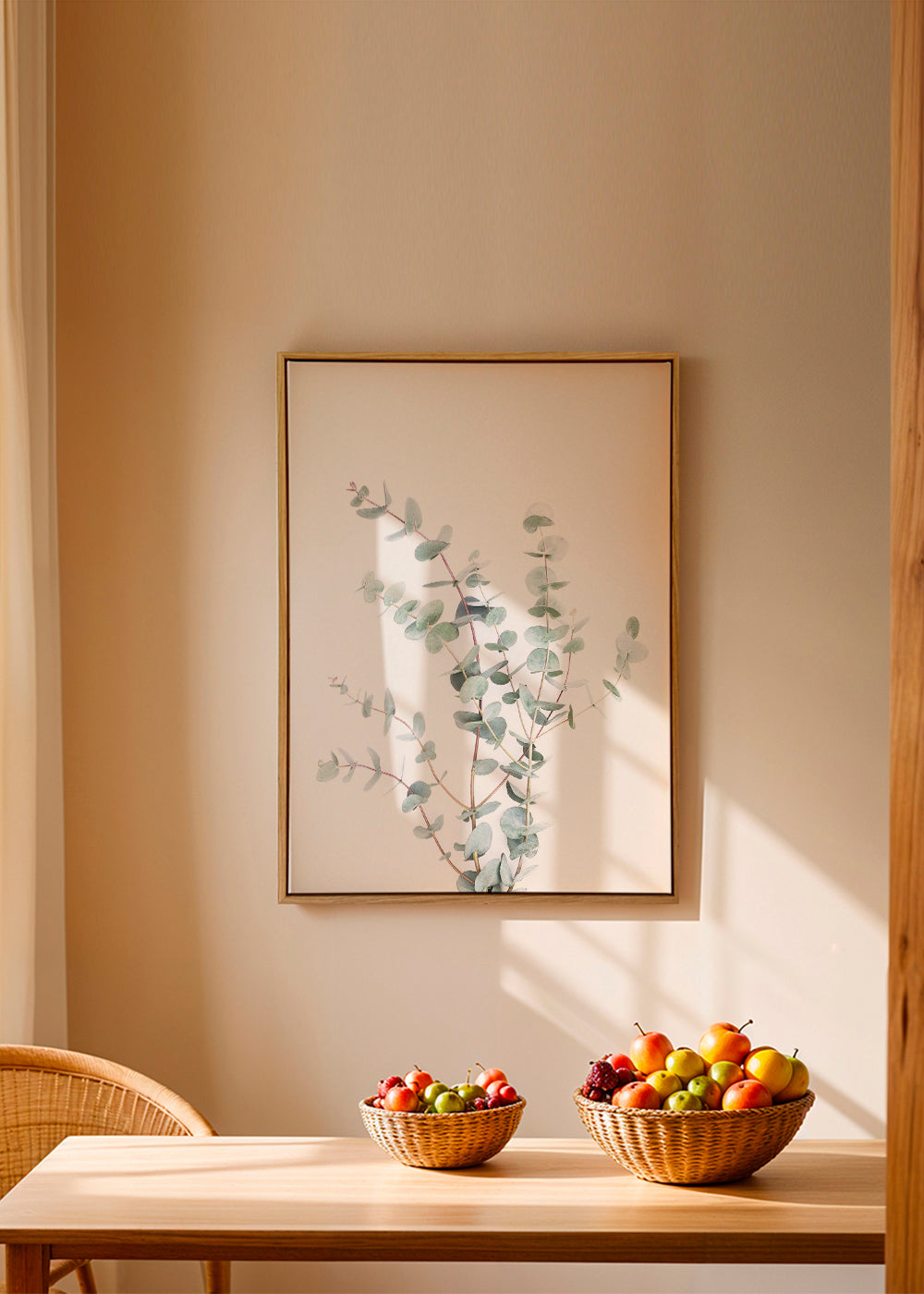 Botanische poster: eucalyptus tak op witte achtergrond