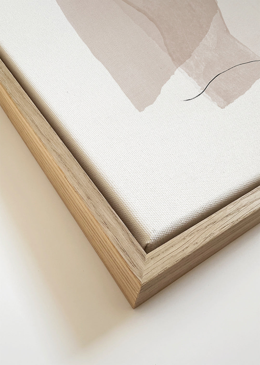 Minimalistisch beige kunstwerk met lijn