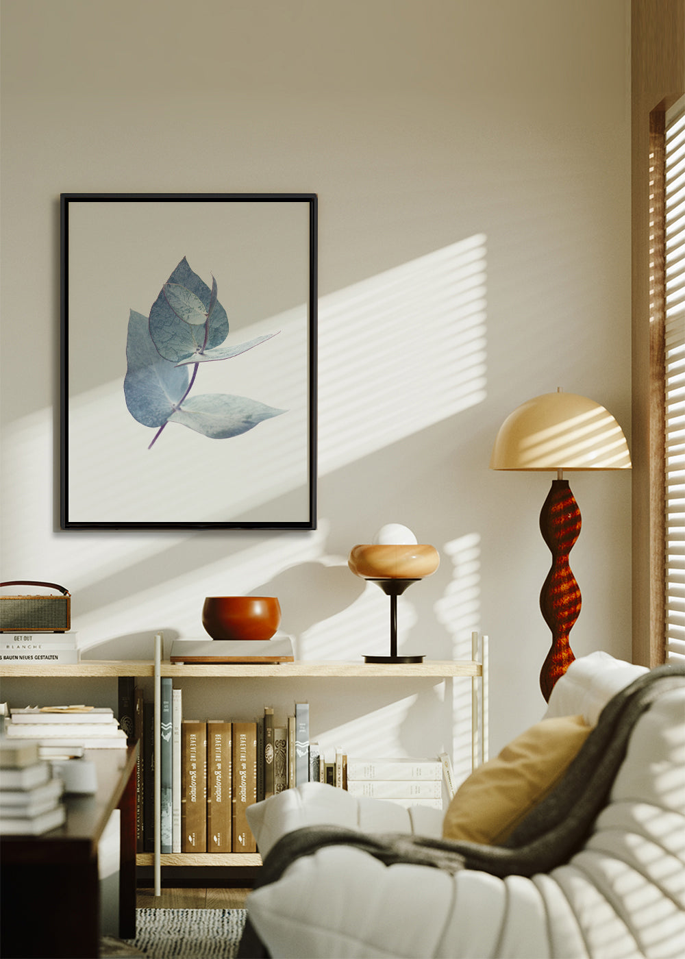 Botanische poster: eucalyptusbladeren in zacht blauw
