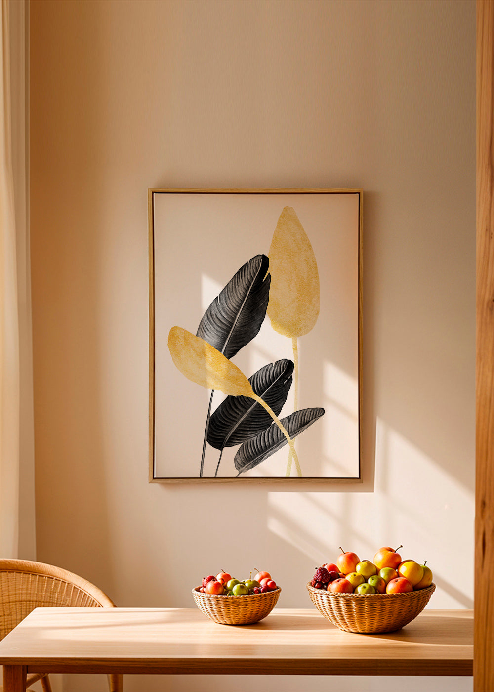 Botanische print met zwarte bladeren en goud