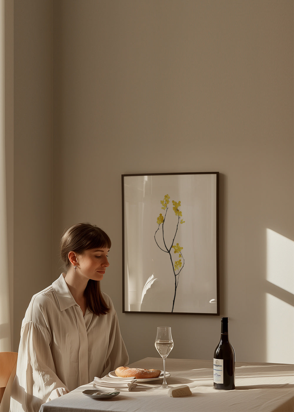 Flower Minimal Black and Gold 09 - Framed poster in an interior