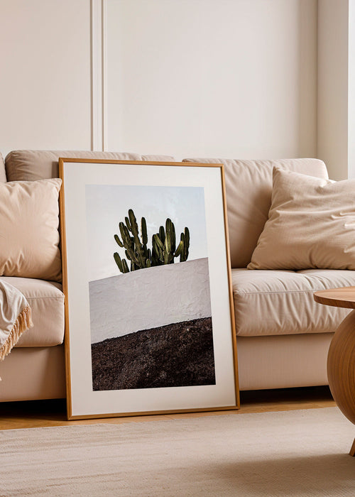 Botanische poster verticaal met cactus tegen muur