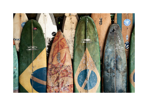 Sportkunst met vintage surfboards