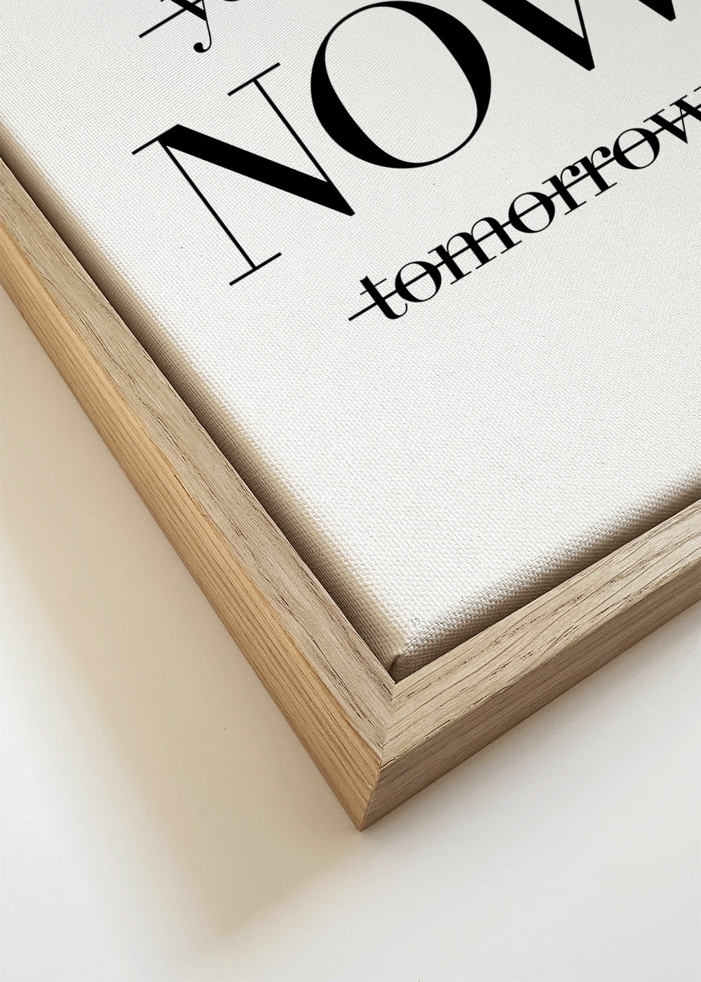 Minimalistisch ontwerp NOW typografie