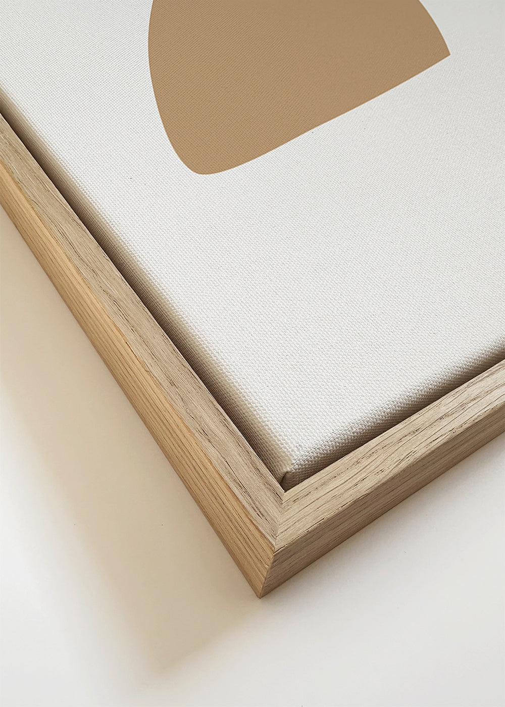Minimalistische poster met organische beige en terracotta vormen