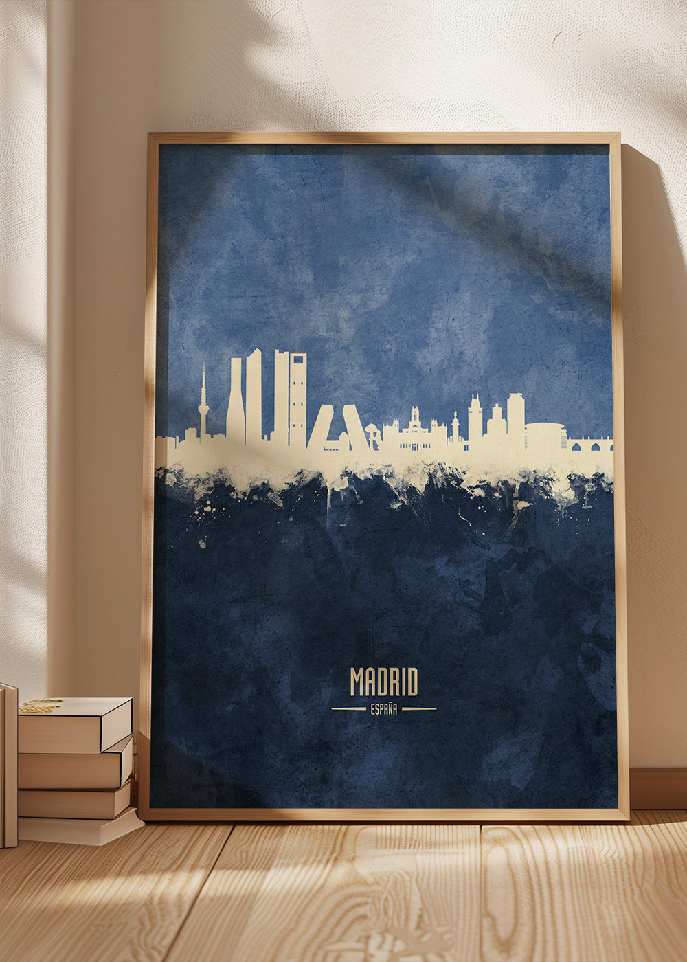 Travel poster Madrid skyline in blauw