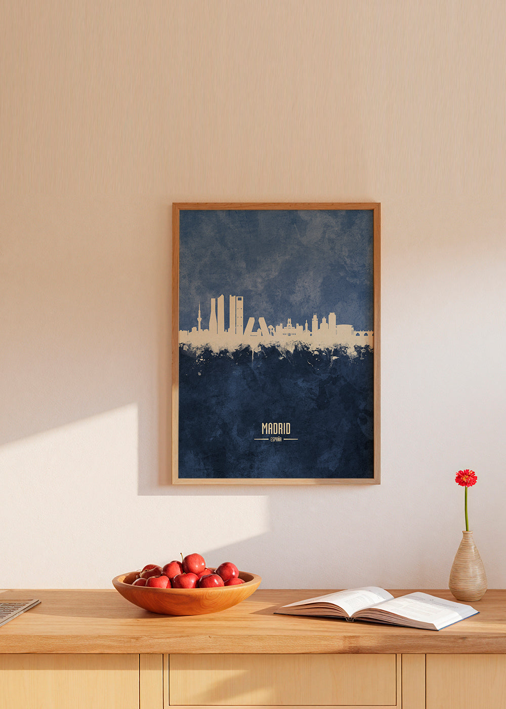 Travel poster Madrid skyline in blauw