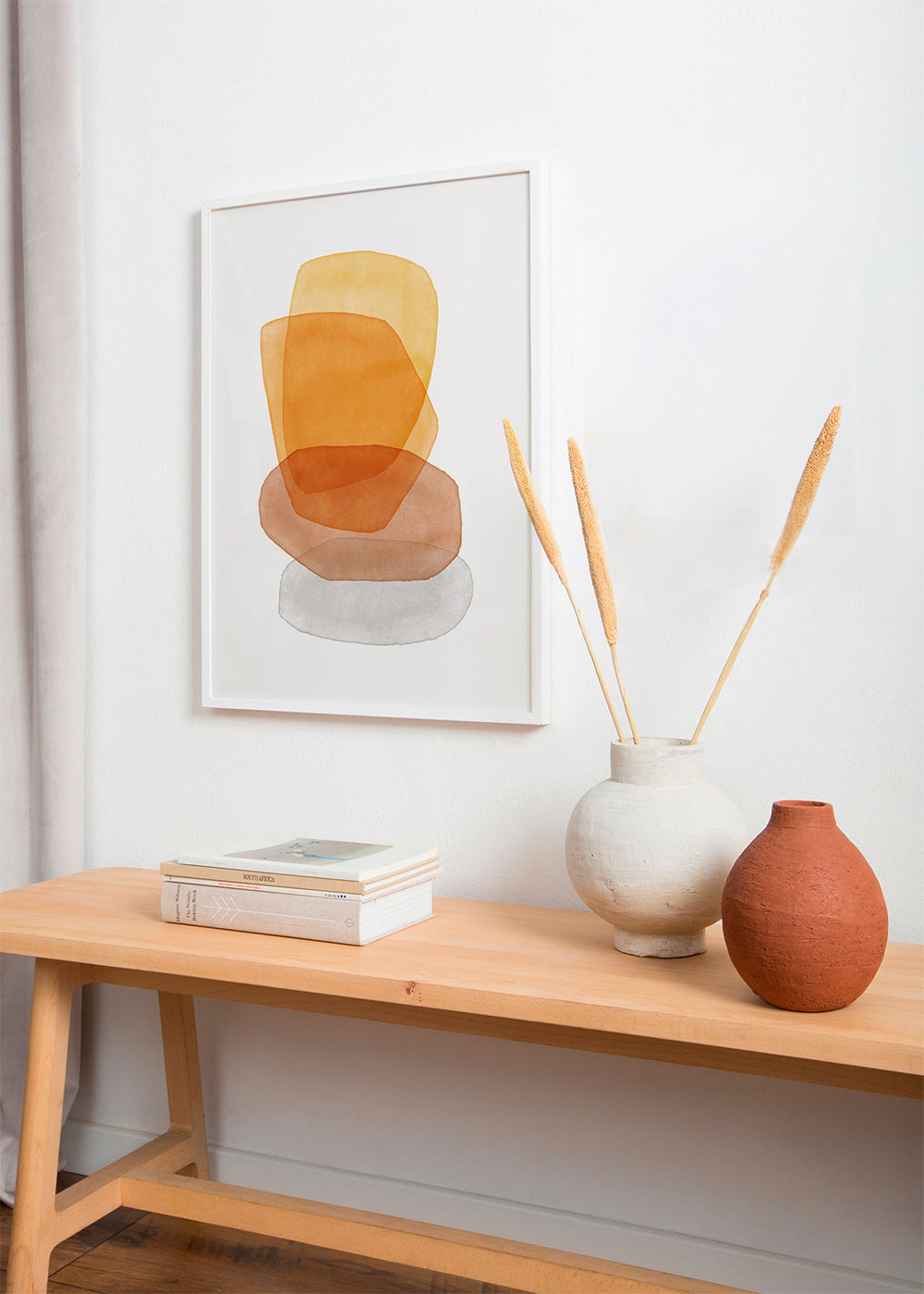 Abstracte kunst met oker opgestapelde vormen