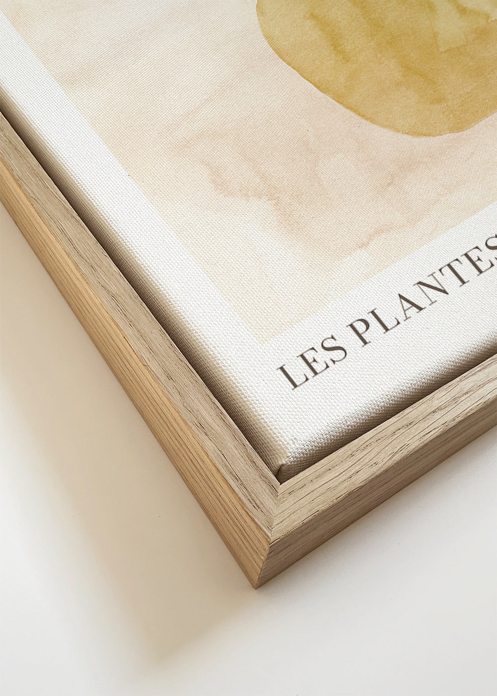 Botanische poster: gele vaas met golvende bladeren