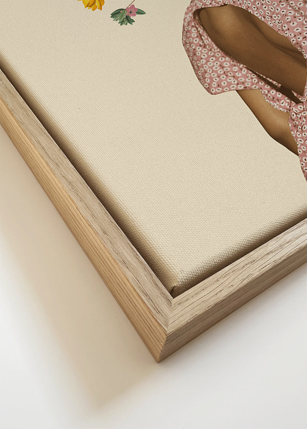 Botanische print vrouw met weelderig boeket