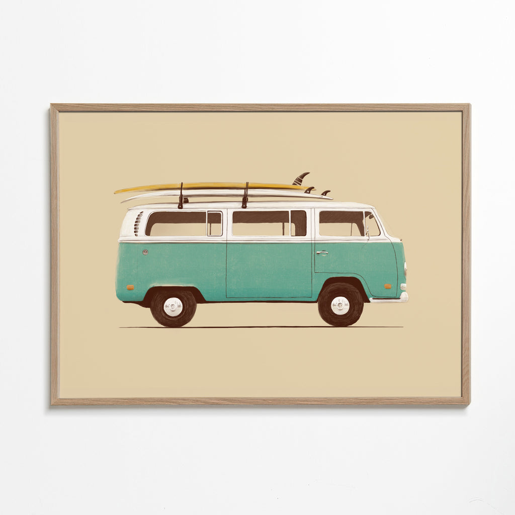 Vintage print turquoise campervan met surfplanken