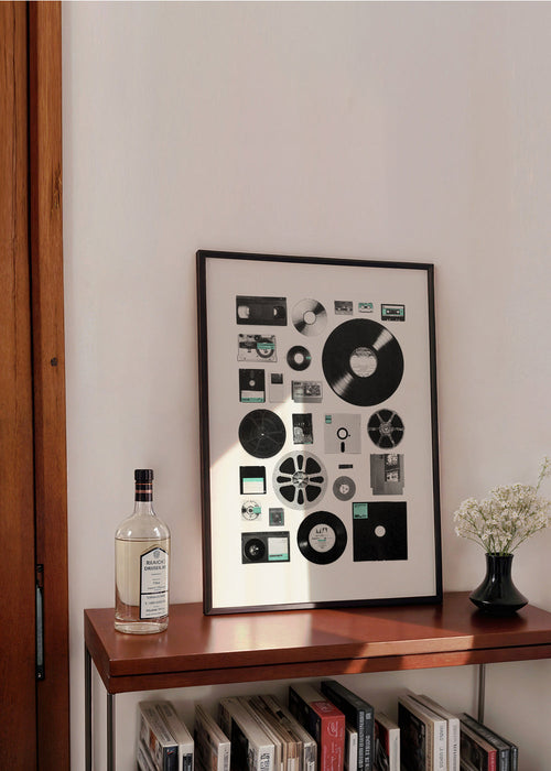 Vintage poster met muziekmedia-collage
