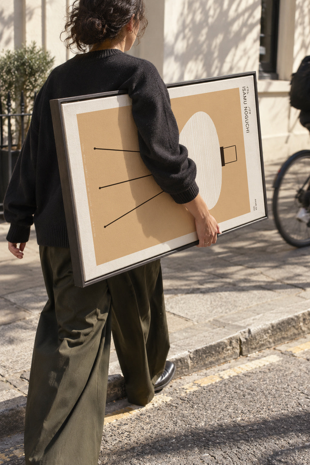 Noguchi - Akari 9A - Framed canvas in an interior