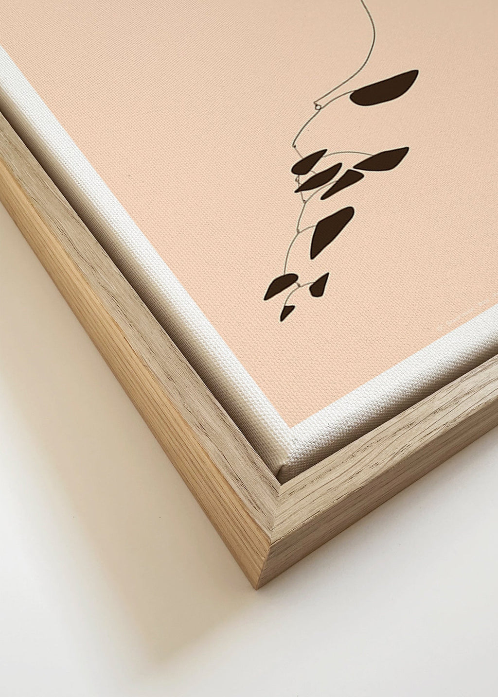 Botanische print Calder-mobile met zwarte bladeren