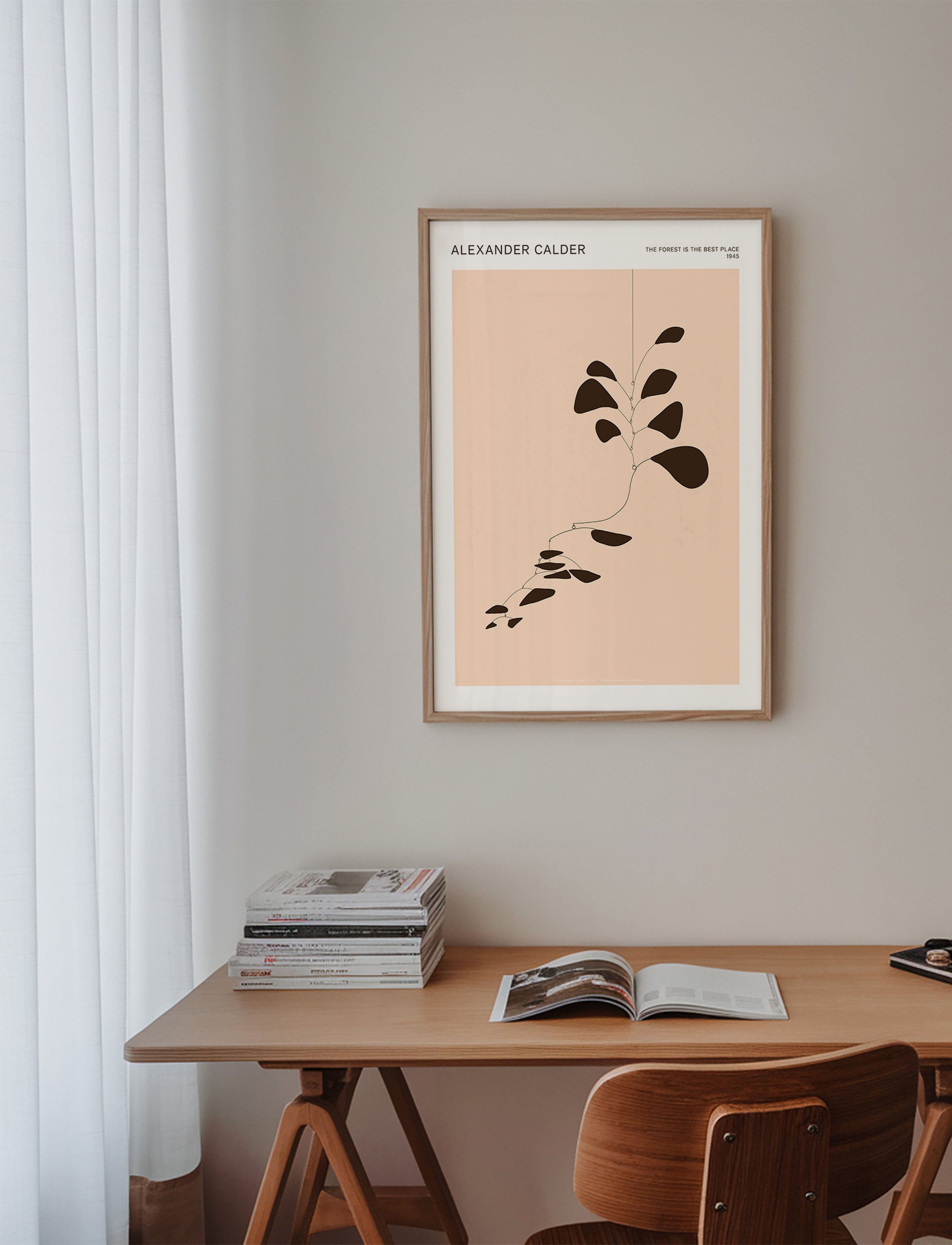 Botanische print Calder-mobile met zwarte bladeren