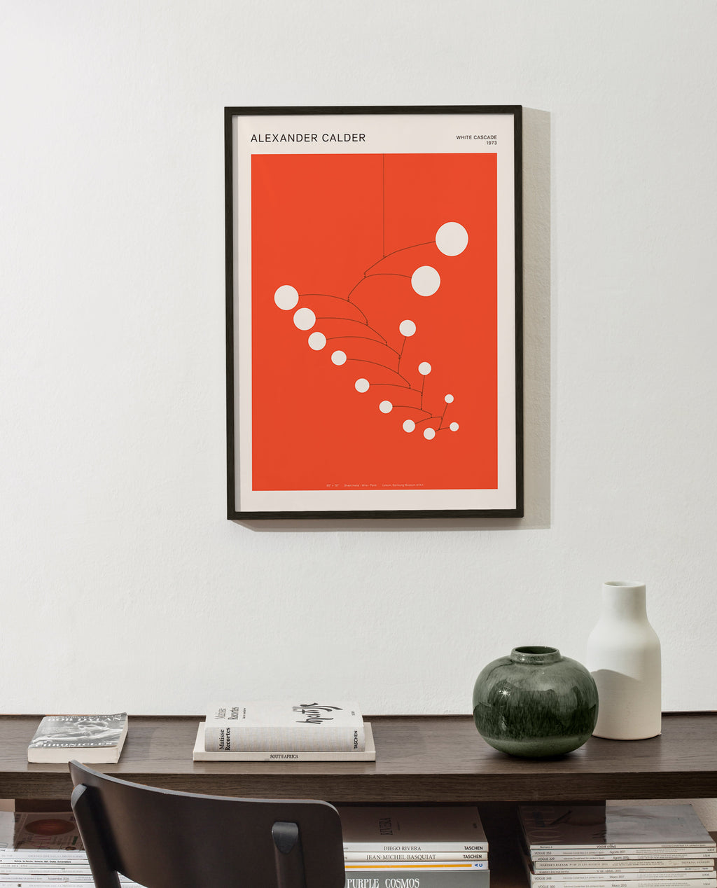 Abstract rood mobiel kunstwerk met cirkels