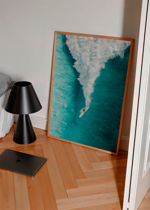 Sport kunst: surfmoment vanuit de lucht