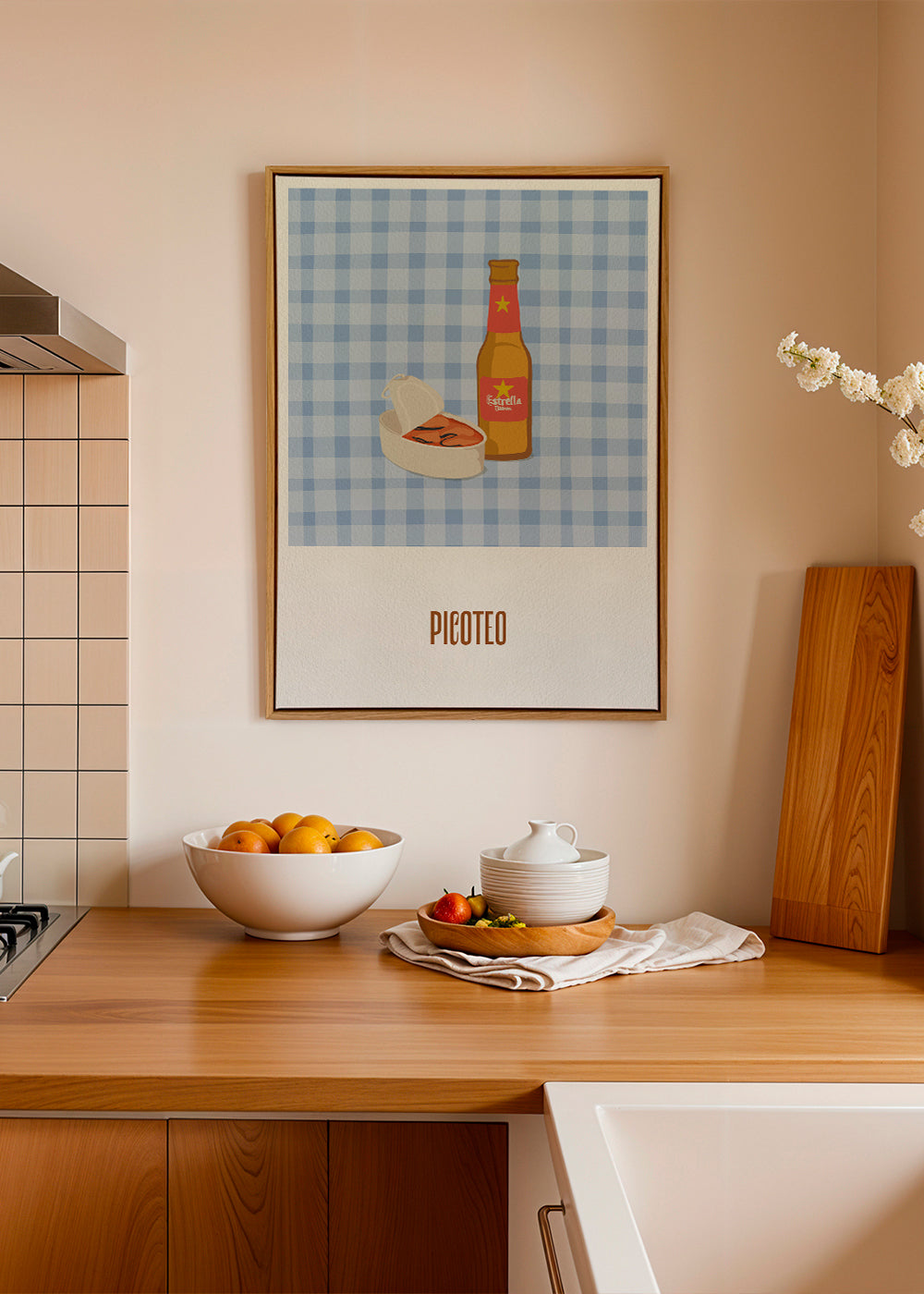 Keuken kunst met bierfles en borrelhapje