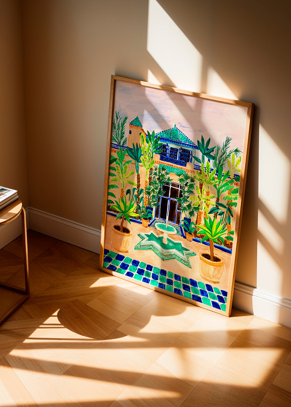 Botanische poster Binnenplaats met fontein en tegels