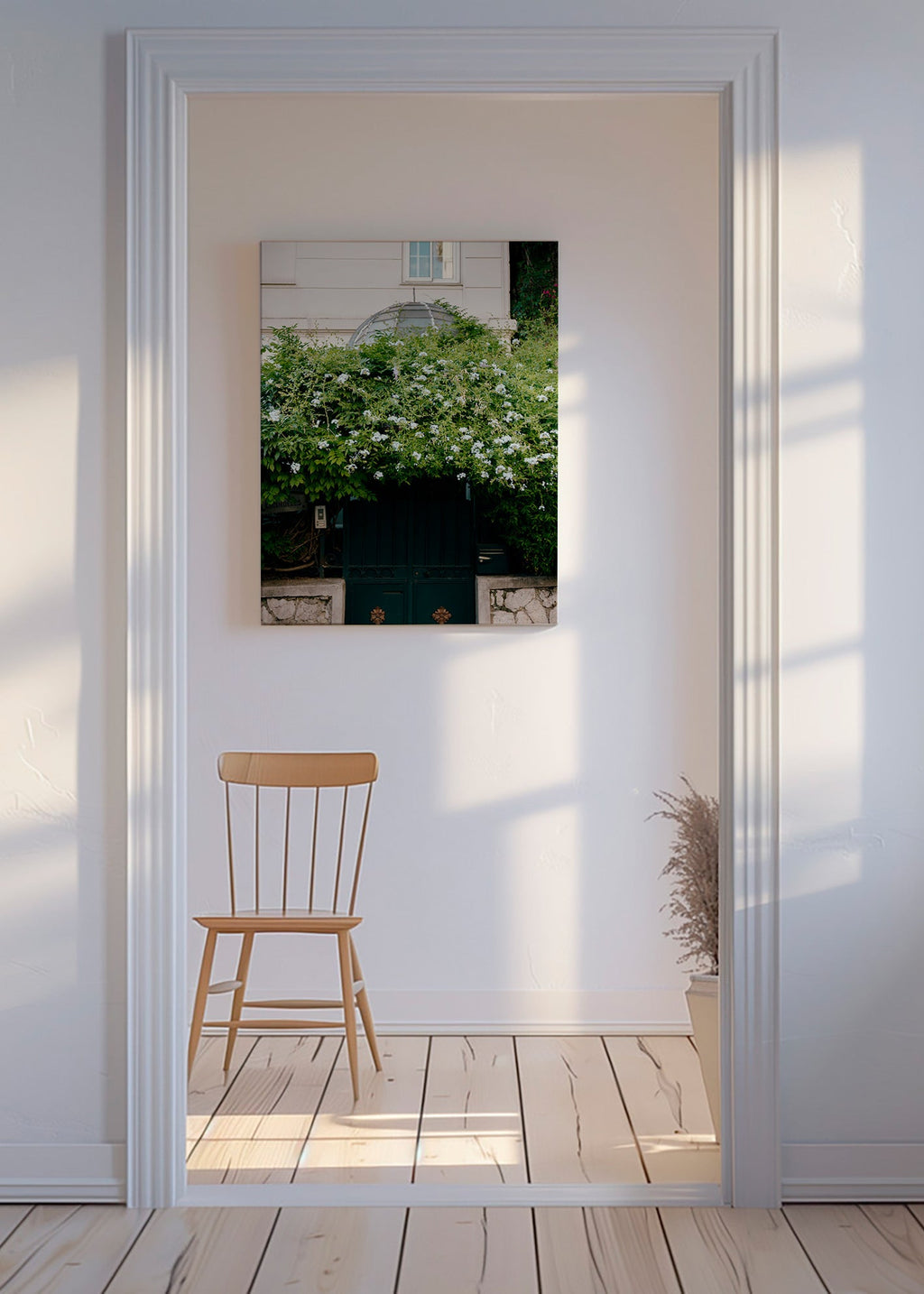 Botanische print met witte klimop bij deur – Canvas