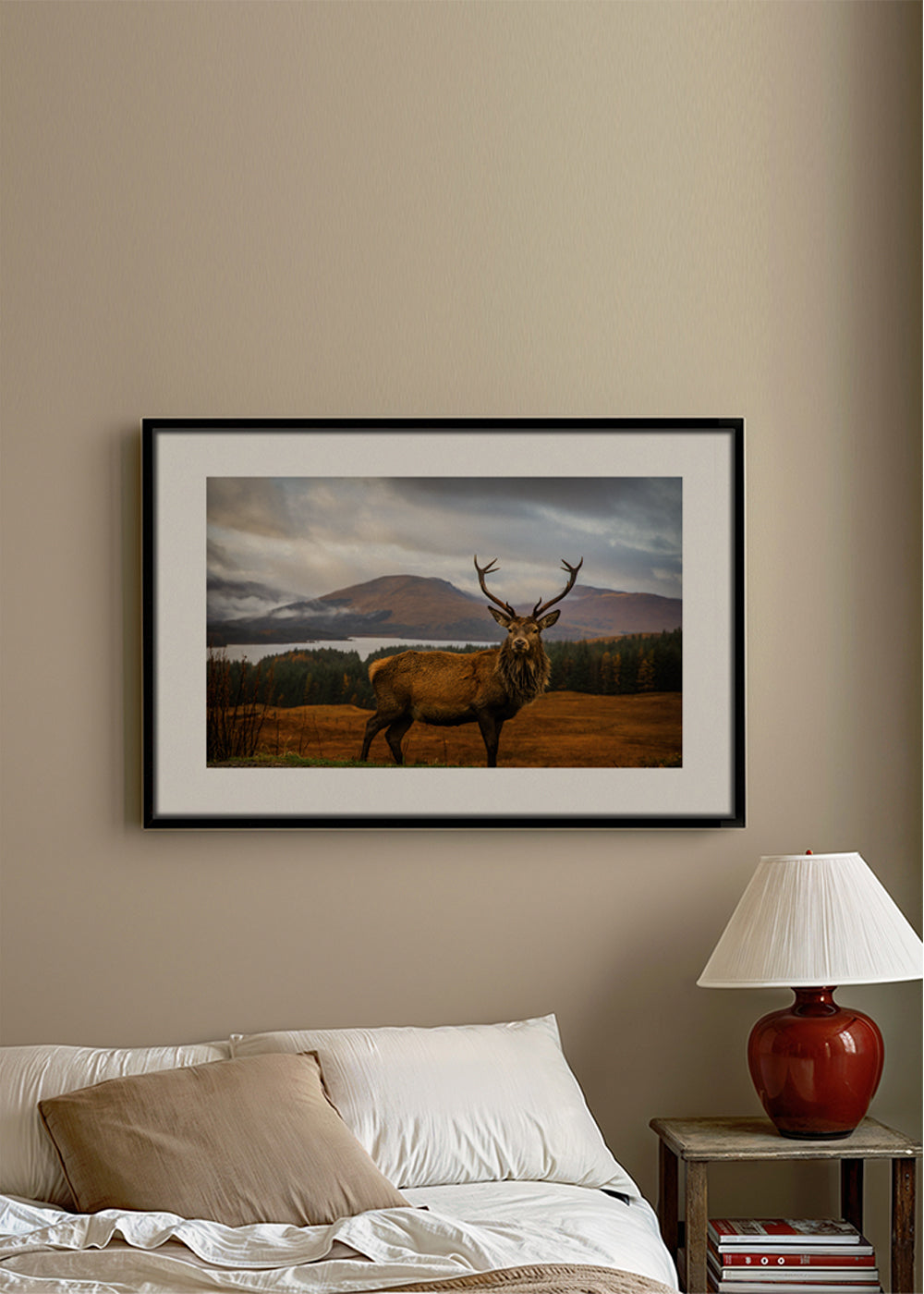Dierenposter hert in de Schotse Hooglanden