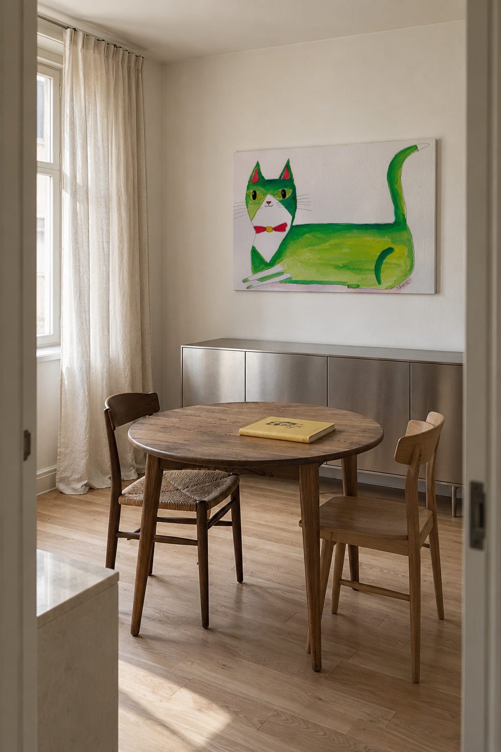 The green cat - Unframed canvas in an interior