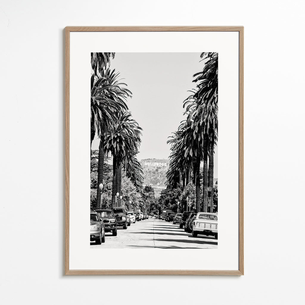Reisposter Hollywood palmenstraat in zwart-wit – Oak Frame