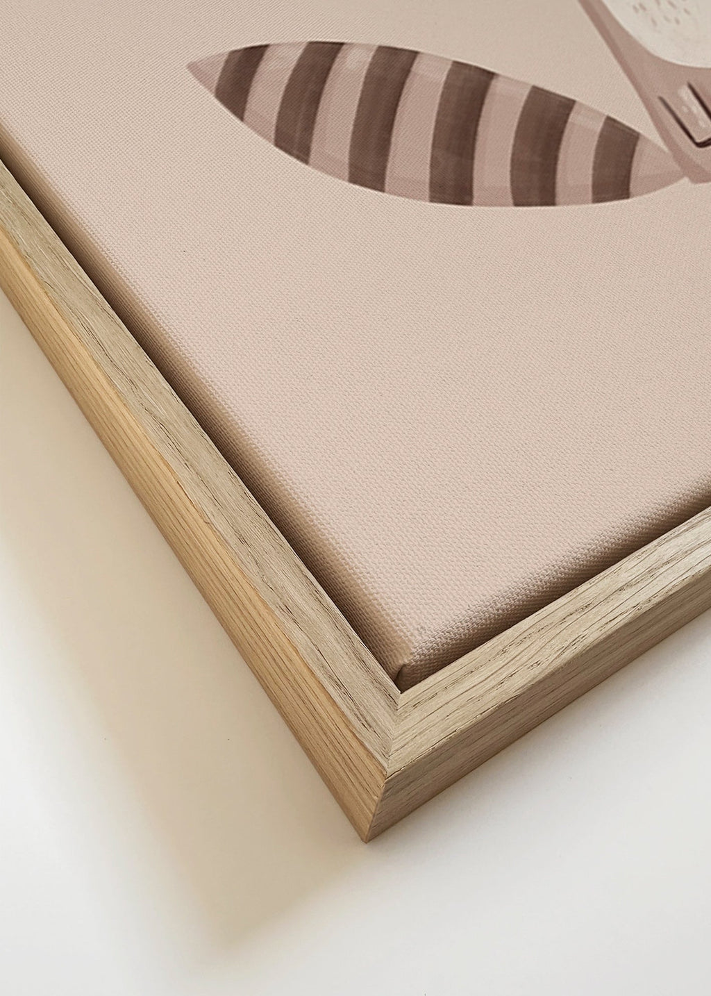 Kinderprint: glimlachende wasbeer op beige achtergrond