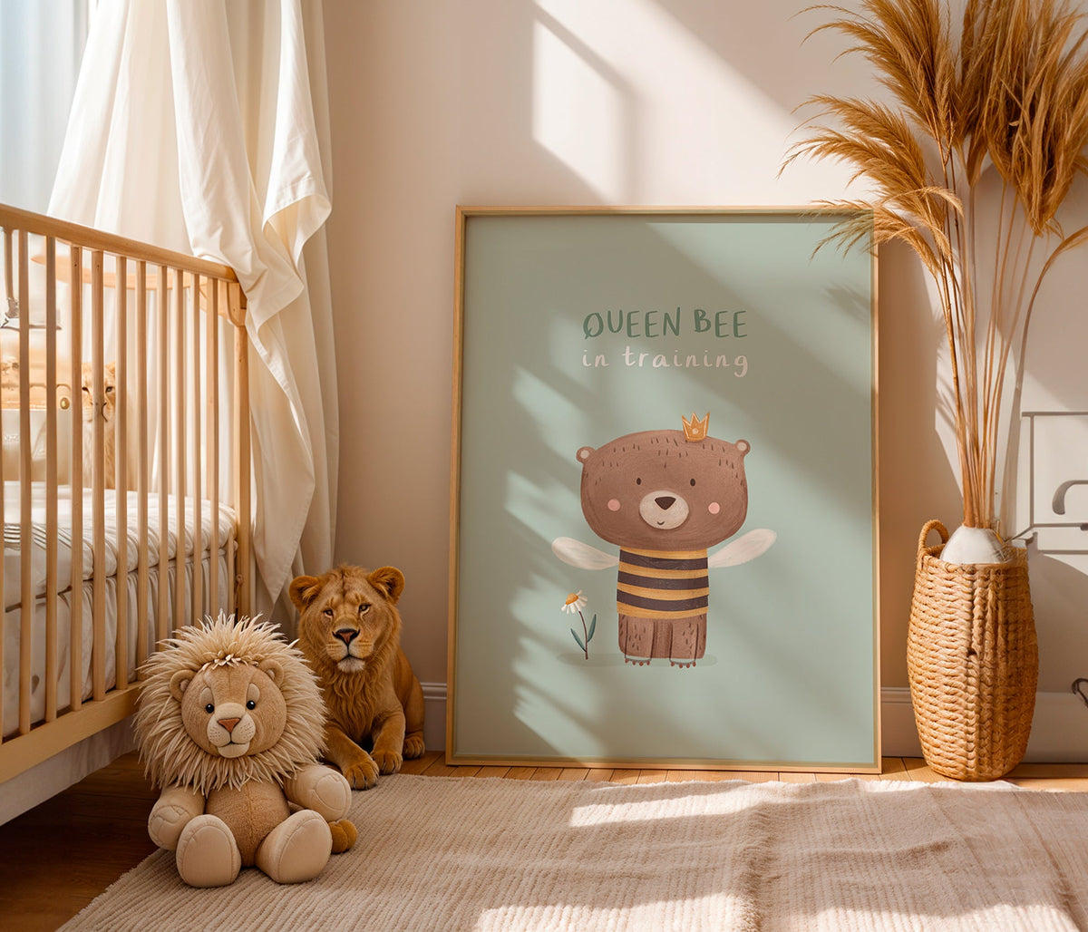 Kinderposter Beer 'Queen Bee' met kroon