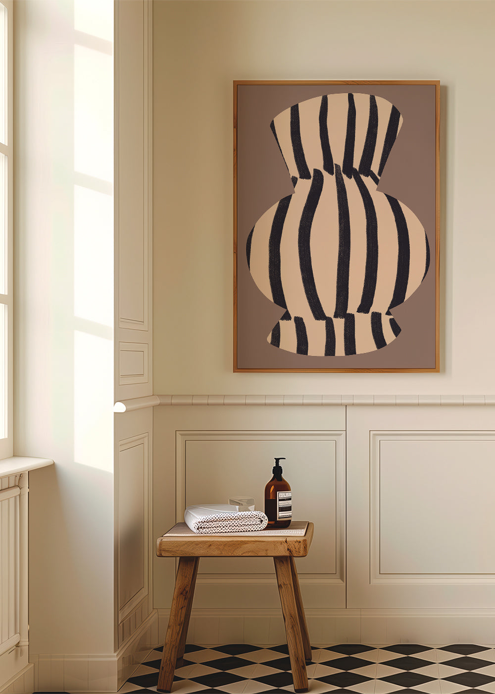 Minimalistisch ontwerp gestreepte vaas