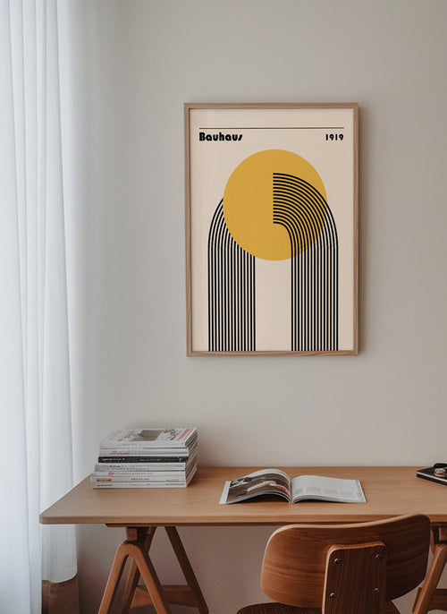 Geometrische Bauhaus poster met gele cirkel