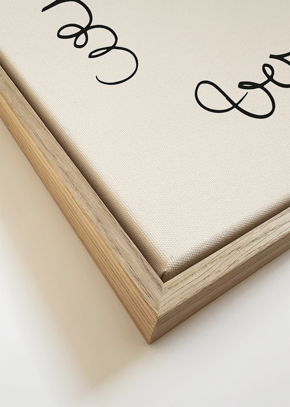 Rode hart illustratie met gebogen lettering