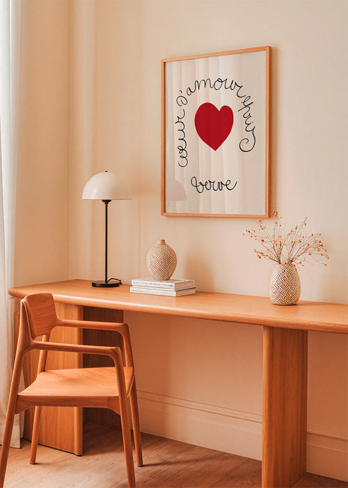 Rode hart illustratie met gebogen lettering