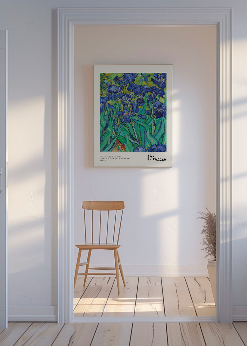 Botanische print: blauwe irissen met expressieve penseelstreek
