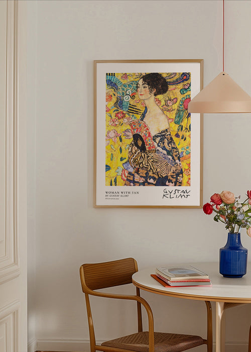 Vintage vrouw met waaier kunst