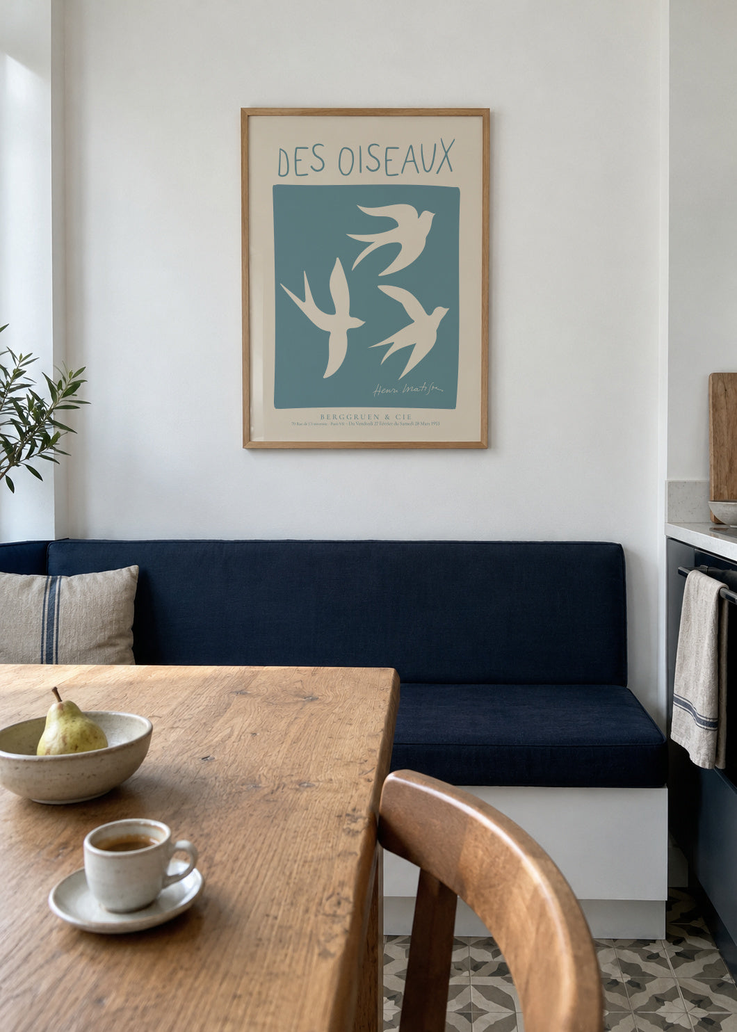 Henri Matisse,Des Oiseaux - Framed poster in an interior