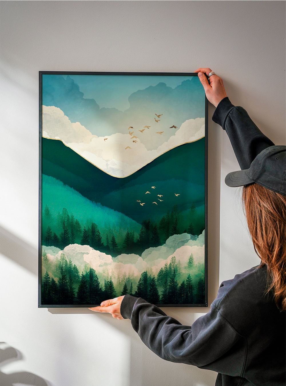 Landschap kunst: smaragdheuvels met vliegende vogels