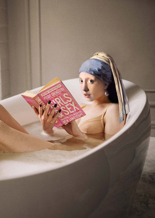 Fotografie vrouw in bad die leest
