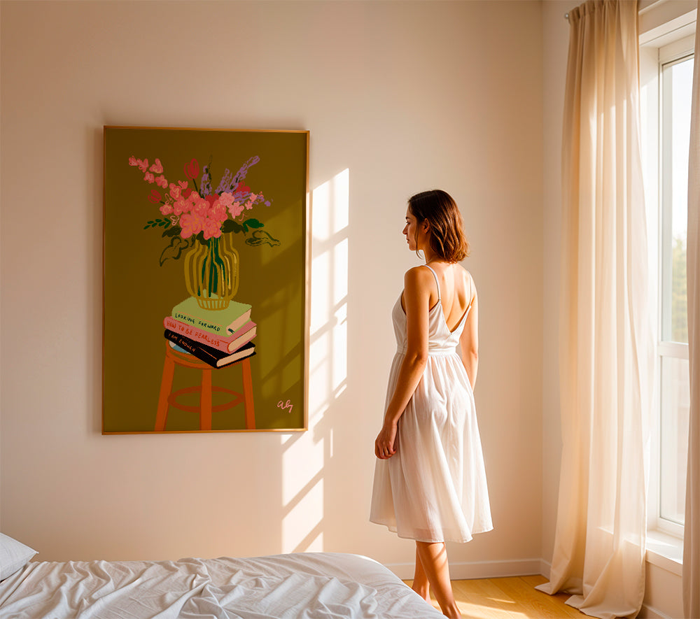 Botanische poster: vaas met bloemen op boeken