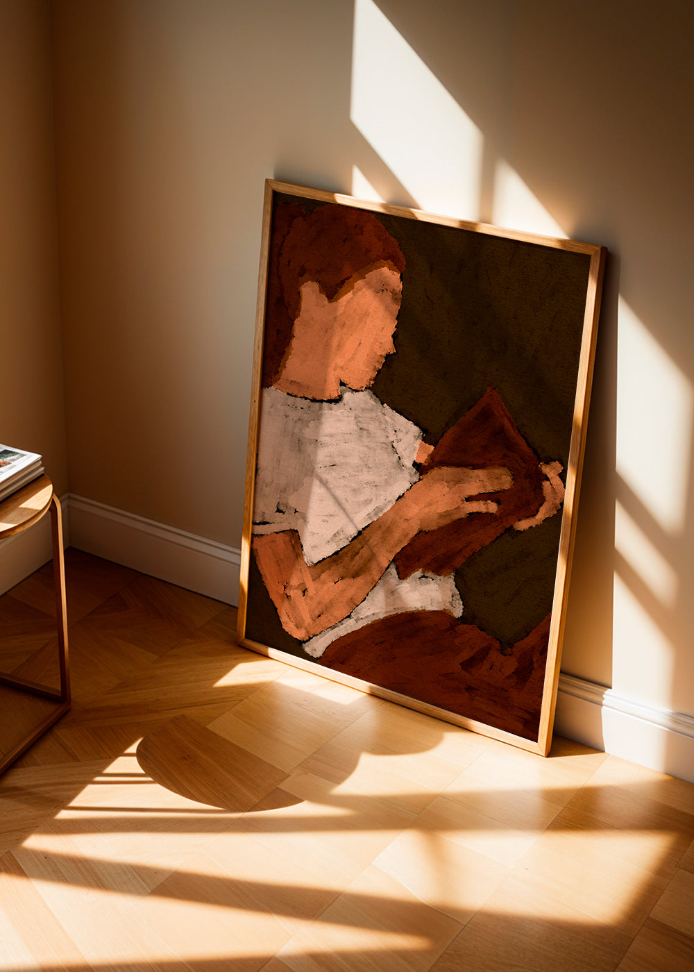 Abstracte kunst met lezer in aardetinten