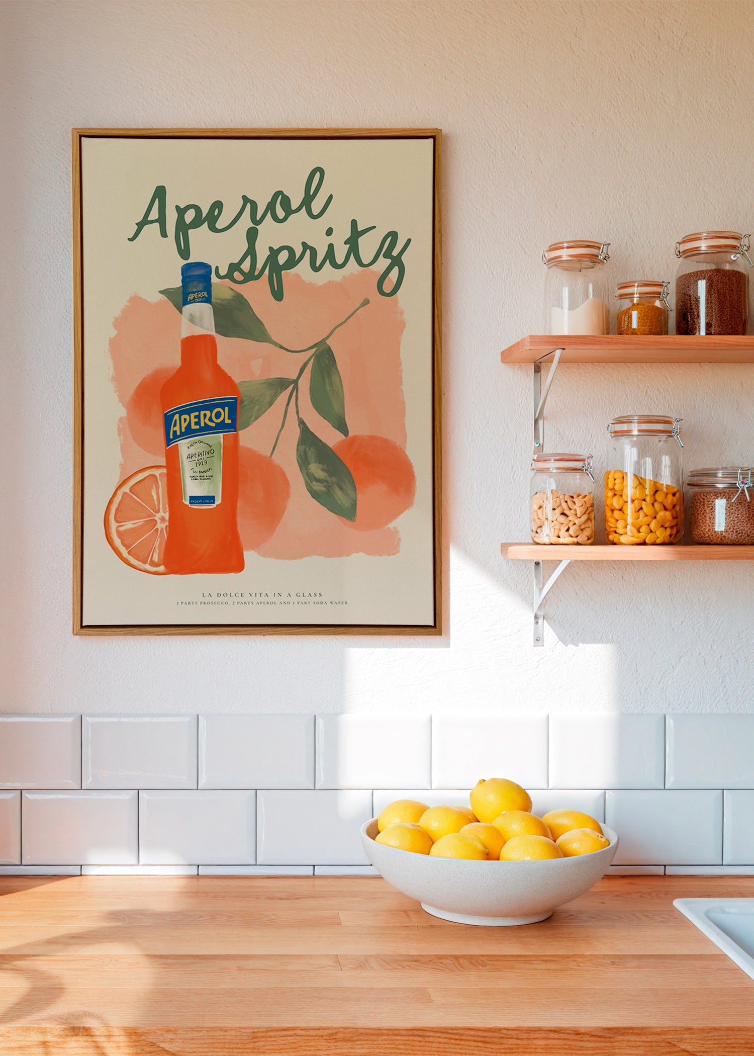 Keuken kunst Aperol Spritz fles met sinaasappels