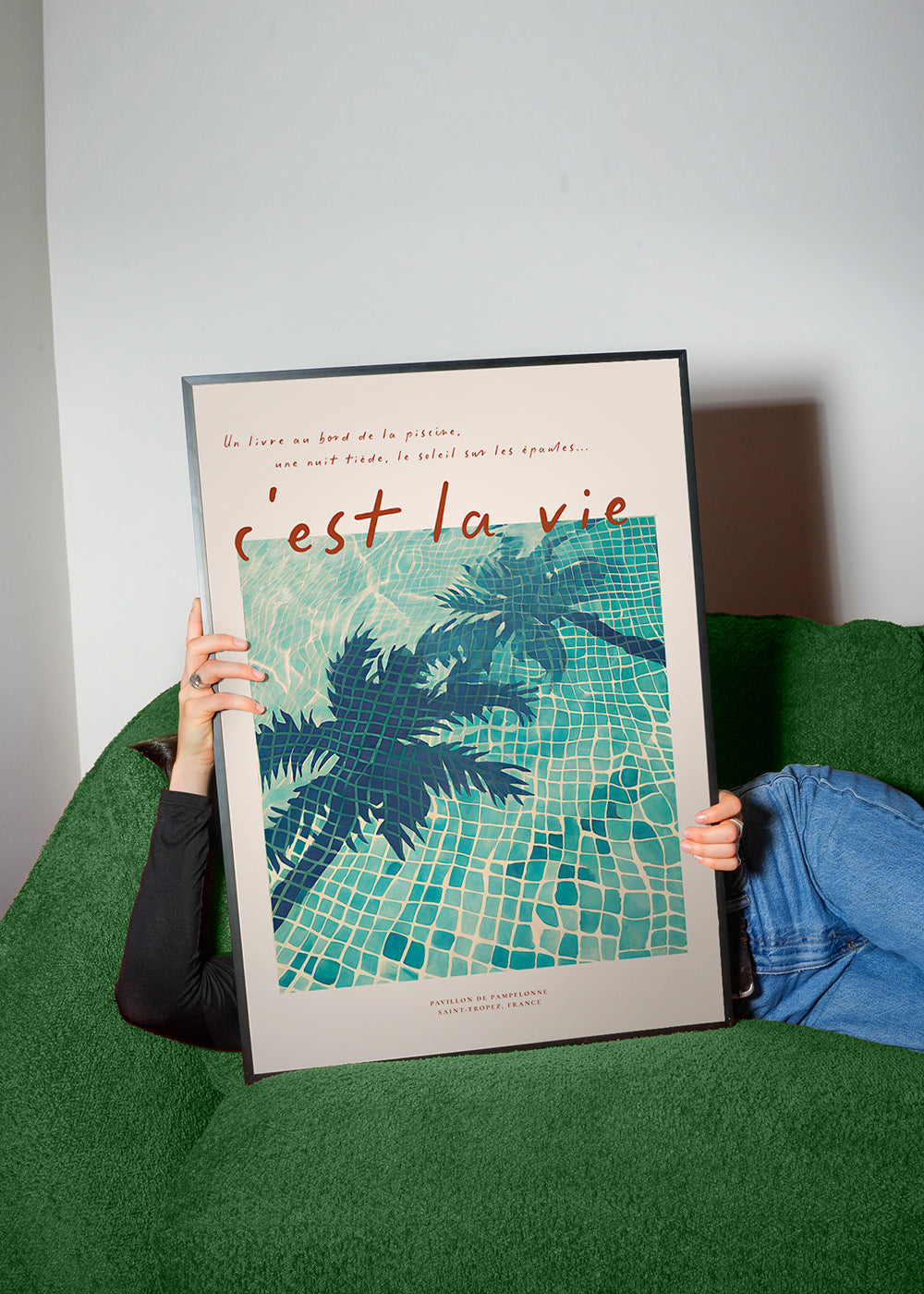 Illustratie zwembad met palmenschaduw