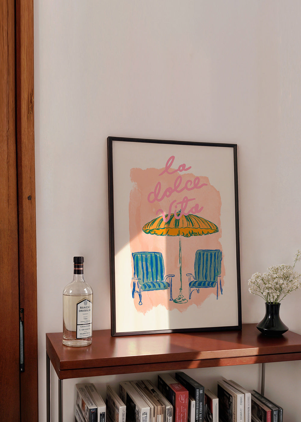 Illustratie La Dolce Vita parasol en stoelen