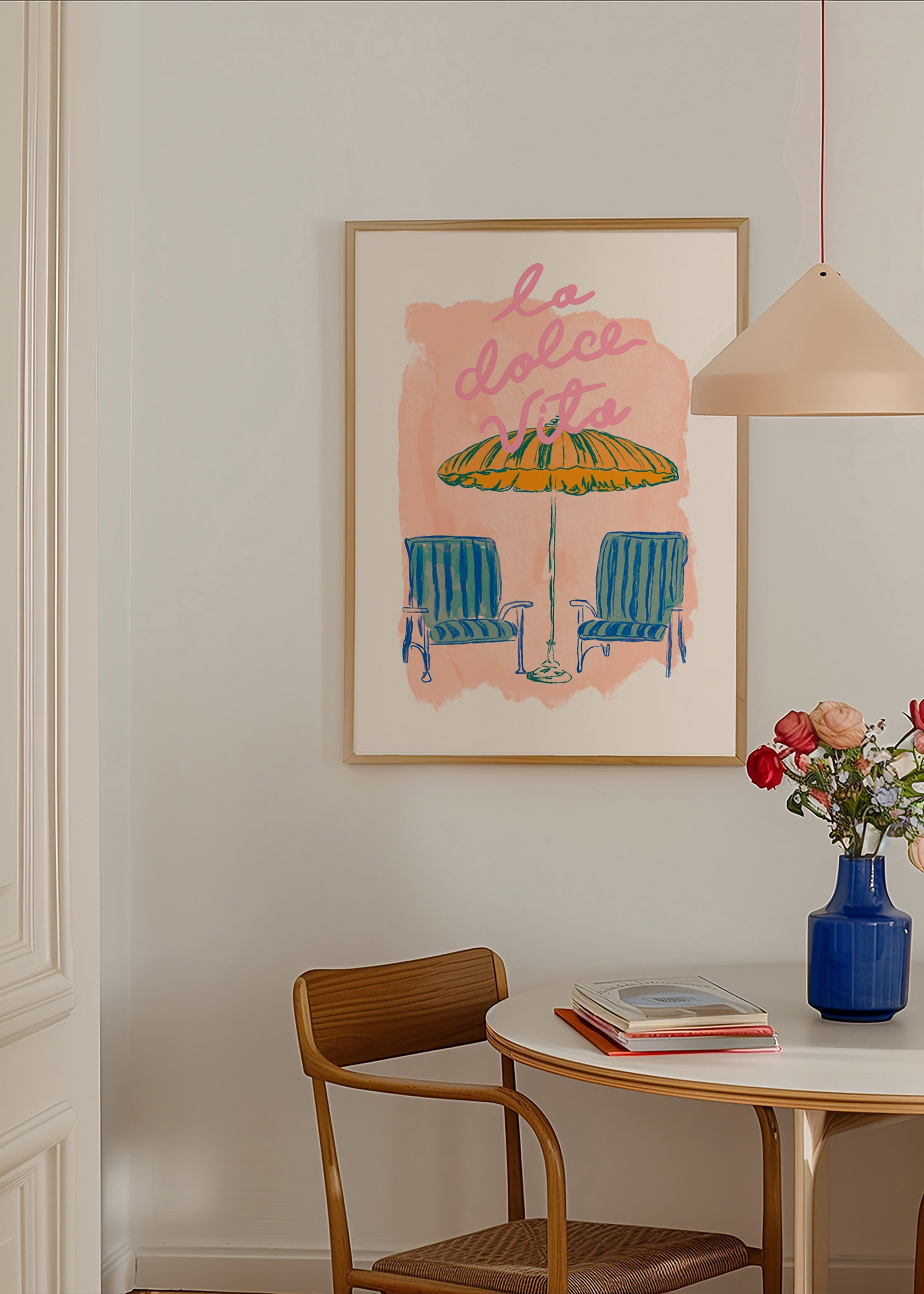 Illustratie La Dolce Vita parasol en stoelen