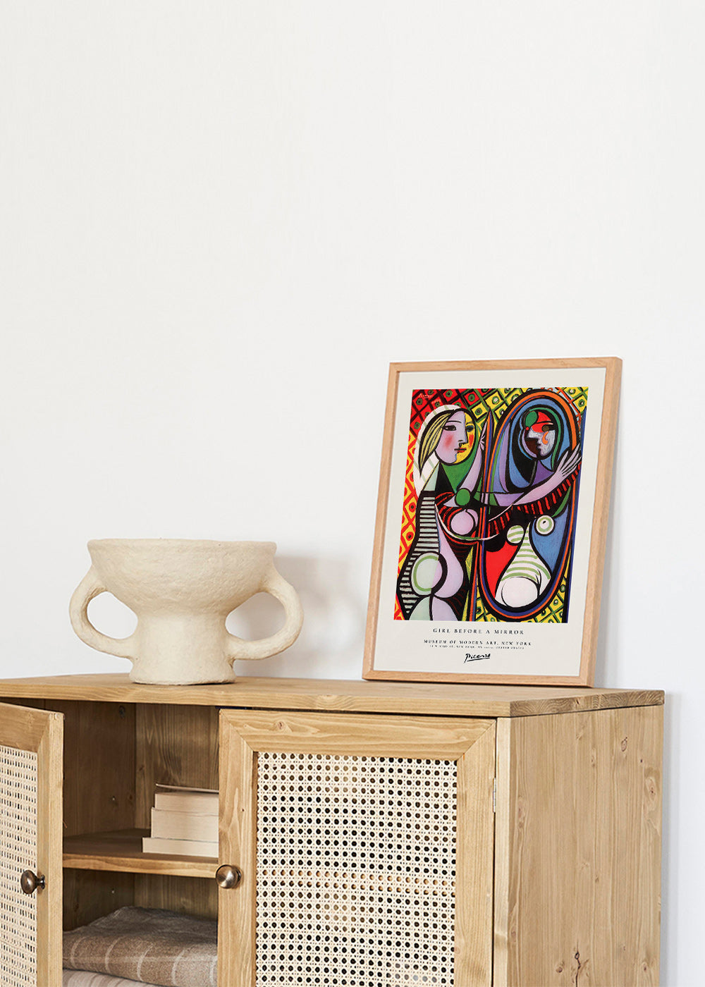 Abstract schilderij met figuur voor een spiegel